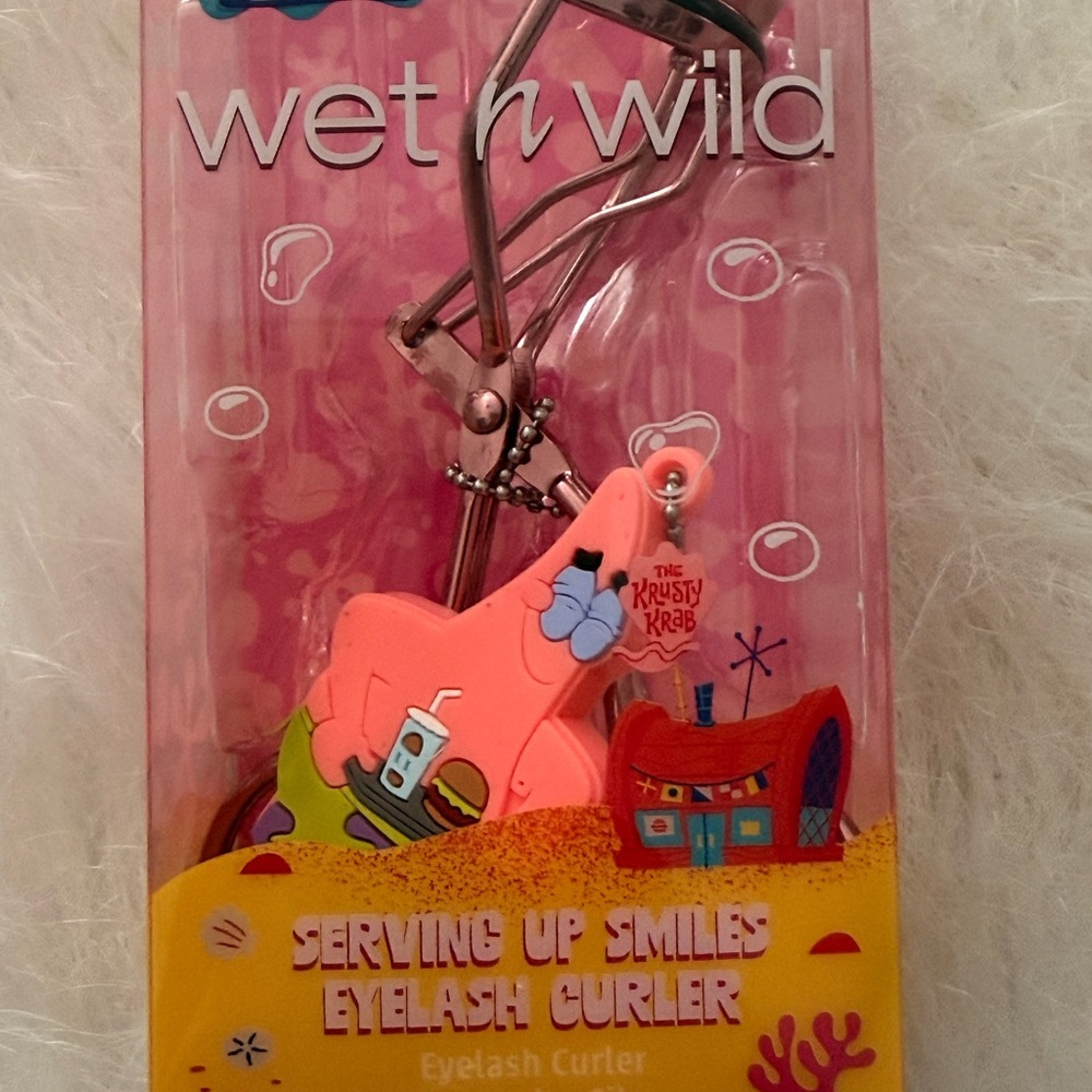 Wet n Wild Pink Eyelash Curler with Patrick Star Charm